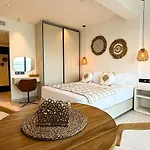 Aparthotel Sirena Bay House And Luxury 4*