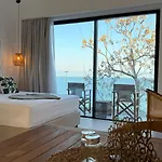 Sirena Bay House And Luxury 4*