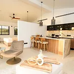 Sirena Bay House And Luxury 4*