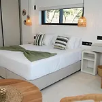 Sirena Bay House And Luxury 4*