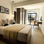 Aparthotel Sirena Bay House And Luxury 4*