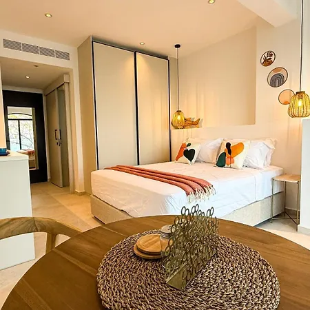 아파트호텔 Sirena Bay House And Luxury