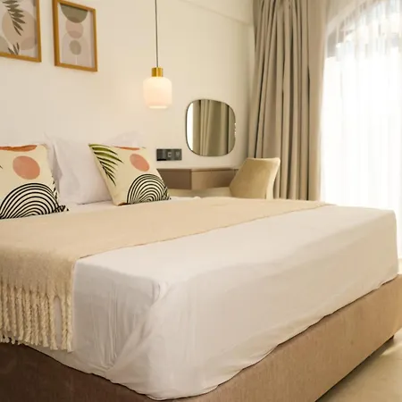 Sirena Bay House And Luxury Apart Otel 4*