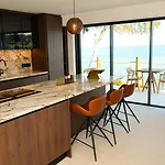 Sirena Bay House And Luxury 4* بروتاراس
