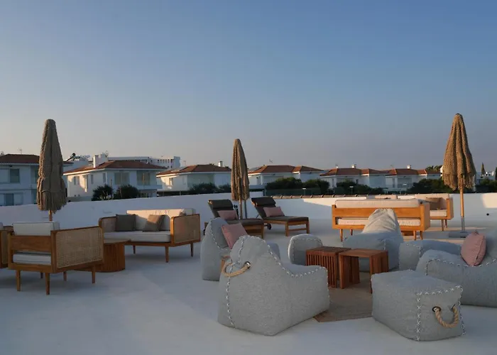 Sirena Bay House And Luxury Lejlighedshotel Protaras