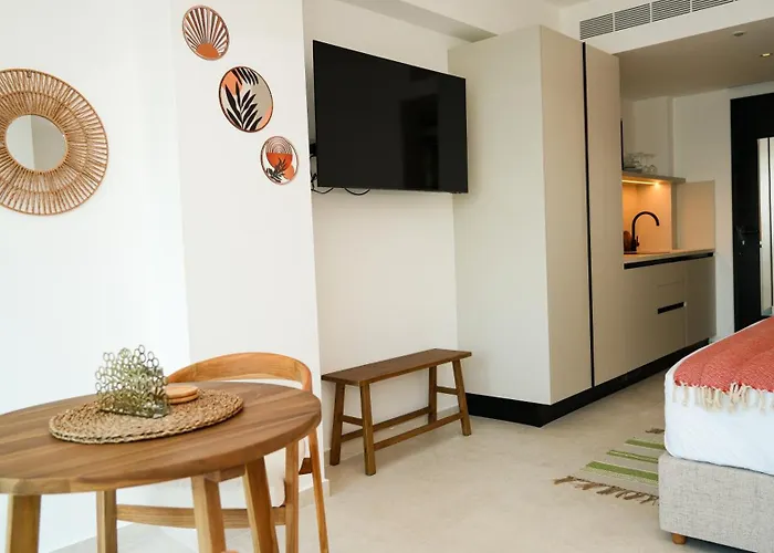 Sirena Bay House And Luxury Protaras