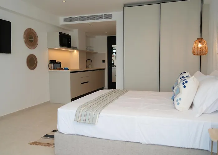 Lejlighedshotel Sirena Bay House And Luxury