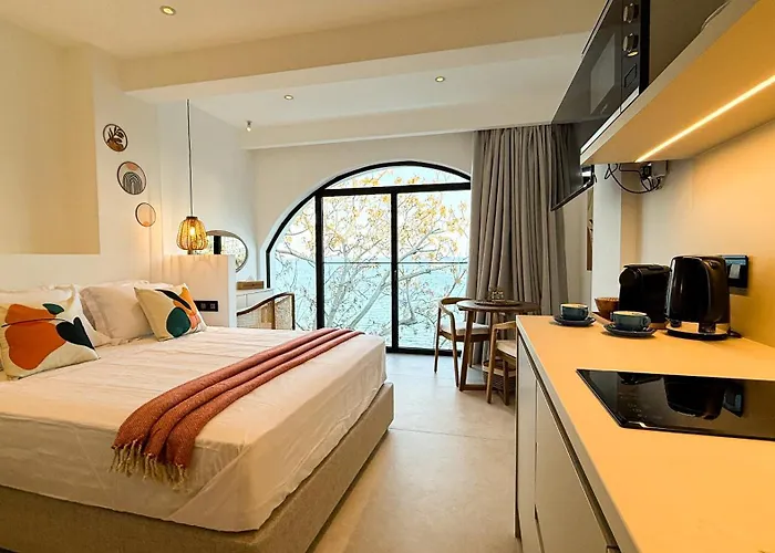 Lejlighedshotel Sirena Bay House And Luxury 4*