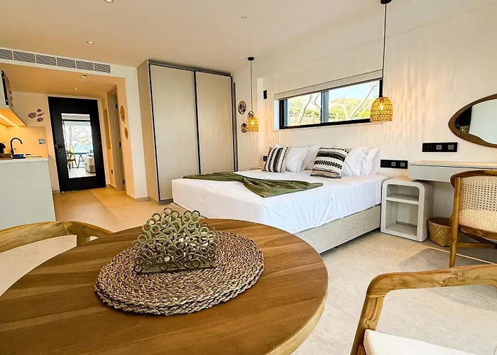 Sirena Bay House And Luxury Lejlighedshotel