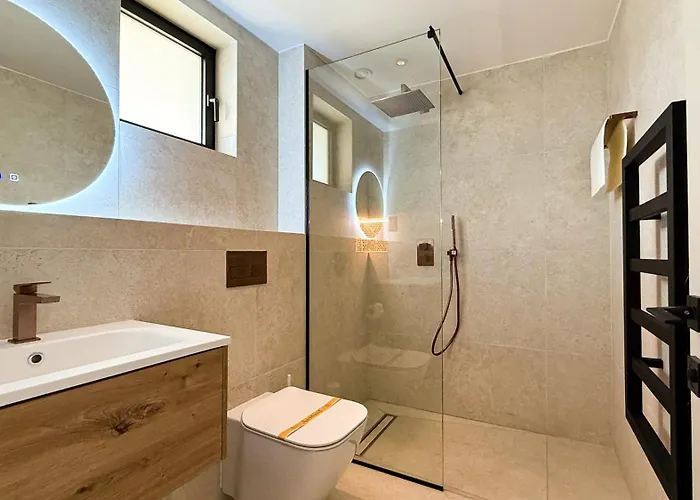 Lejlighedshotel Sirena Bay House And Luxury