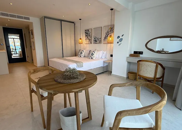 Sirena Bay House And Luxury Lejlighedshotel 4*